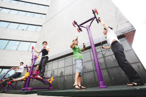 空中運動場 城市健身新地標，多功能器材助力健康生活